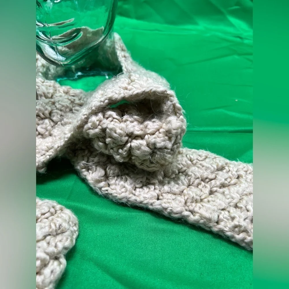 Hand crotchet cream scarf